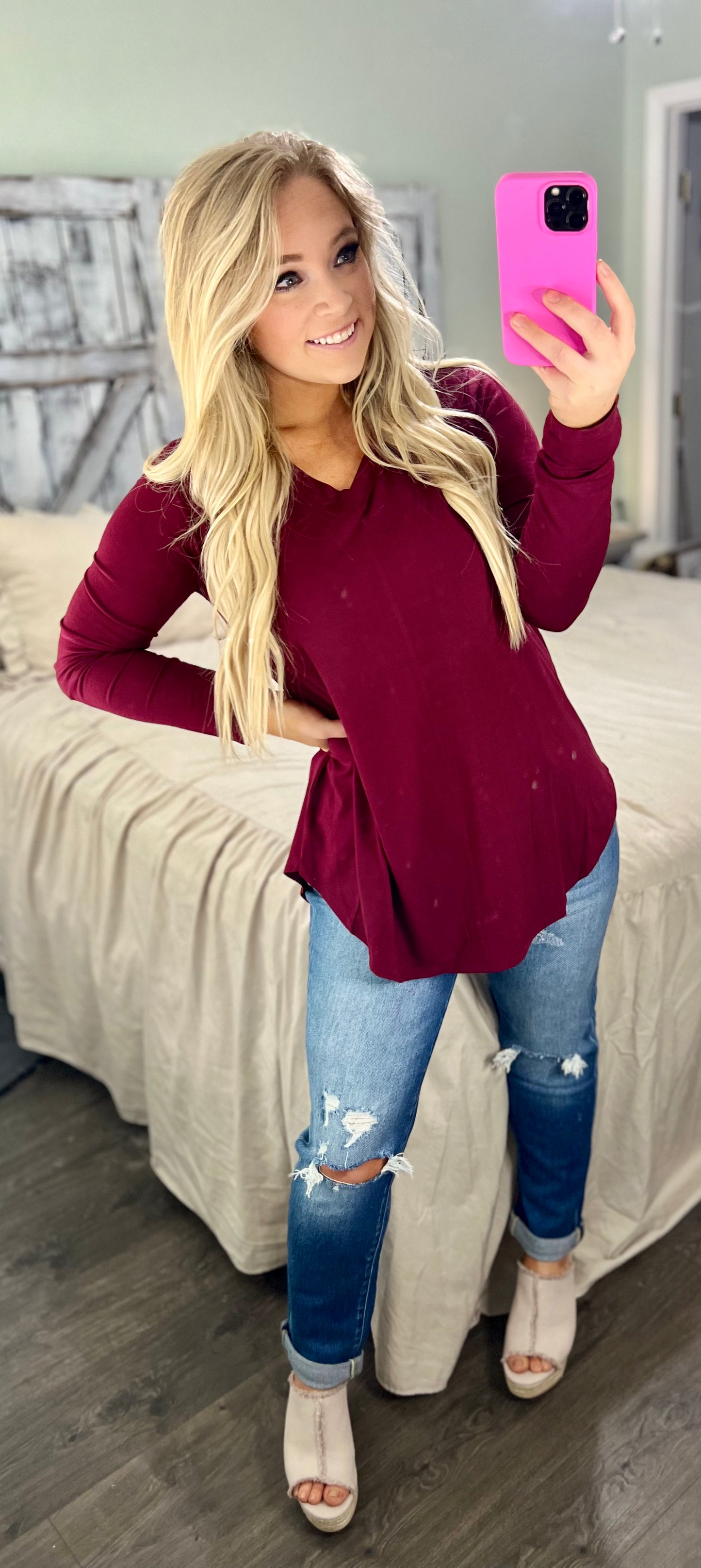 Long Sleeve V-Neck Round Hem Top
