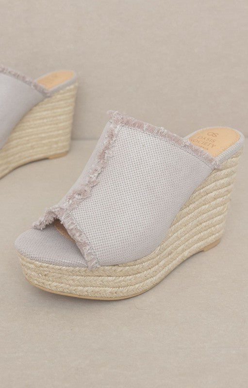 OASIS SOCIETY Bliss - Distressed Linen Wedge