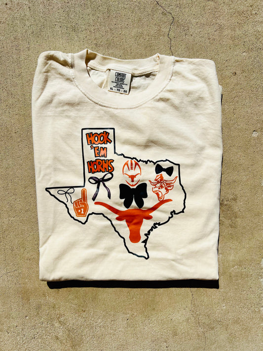 Texas State outline emblem Tee